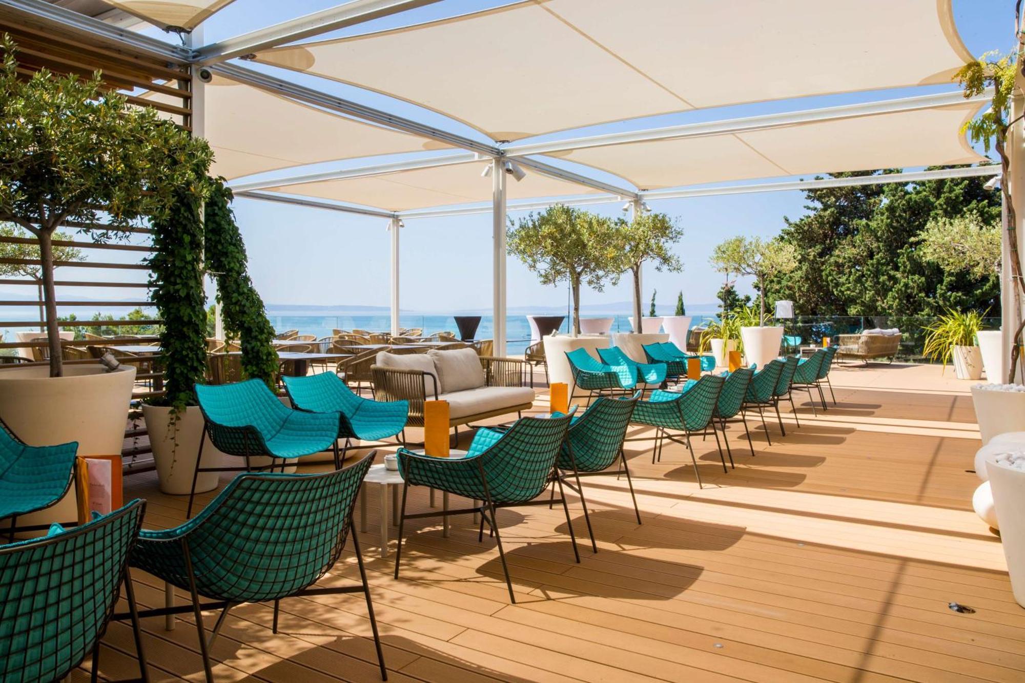 Radisson Blu Resort & Spa Split Exterior foto The Sky Bar