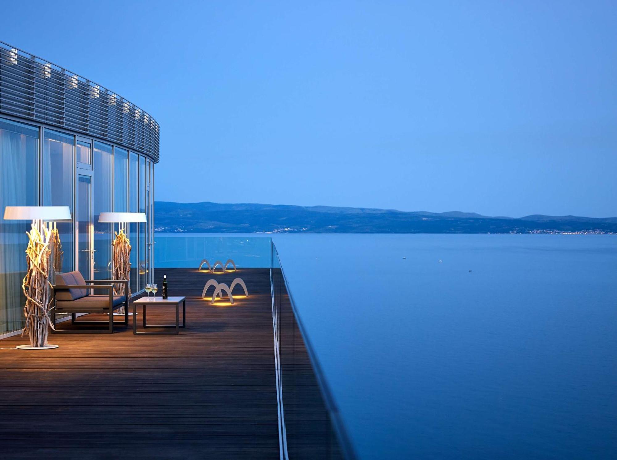 Radisson Blu Resort & Spa Split Exterior foto View from the hotel
